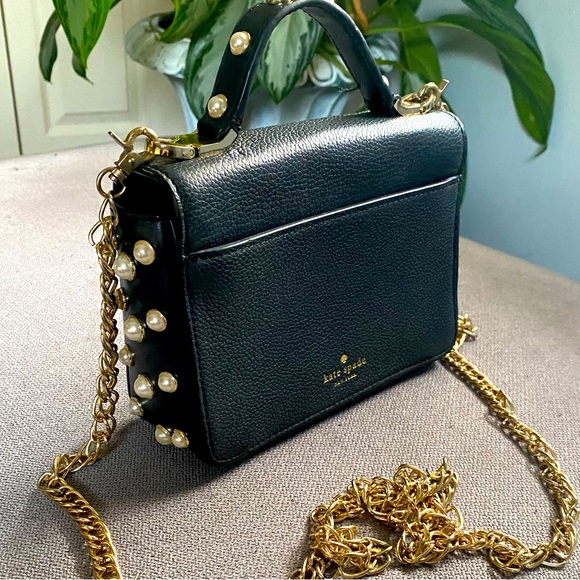 kate spade Handbags - Kate spade crossbody, black leather, gold chain, Pearl trimW7”xH5”